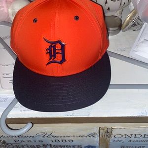 A tigers baseball hat
